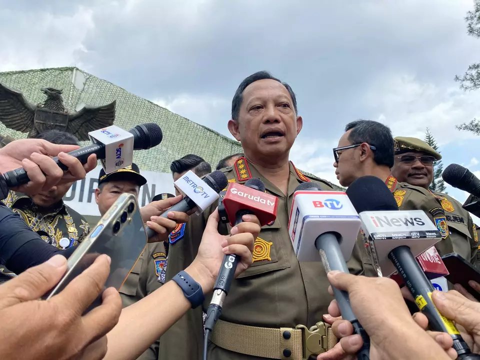 Isu Politik-Hukum Terkini: Mendagri dan Dedi Mulyadi Duel Argumen